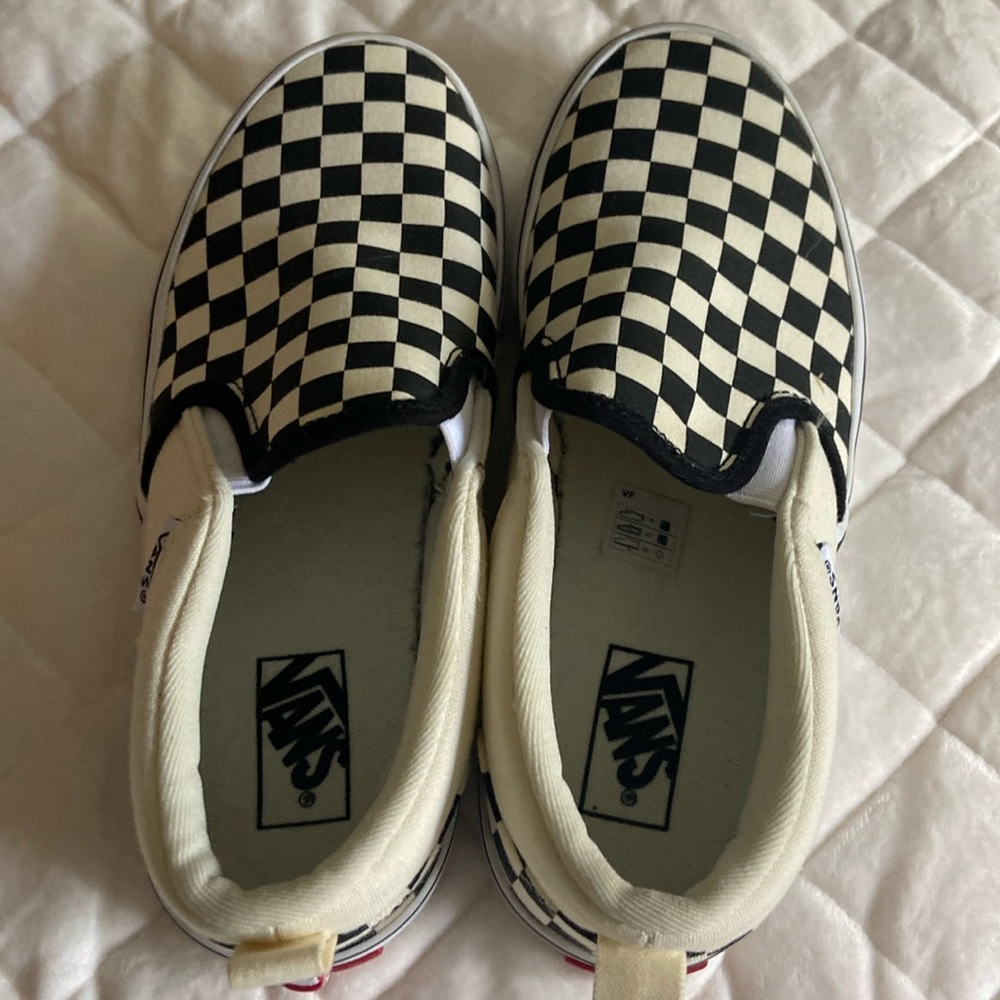 Van’s checker “Asher” sneaker size 3